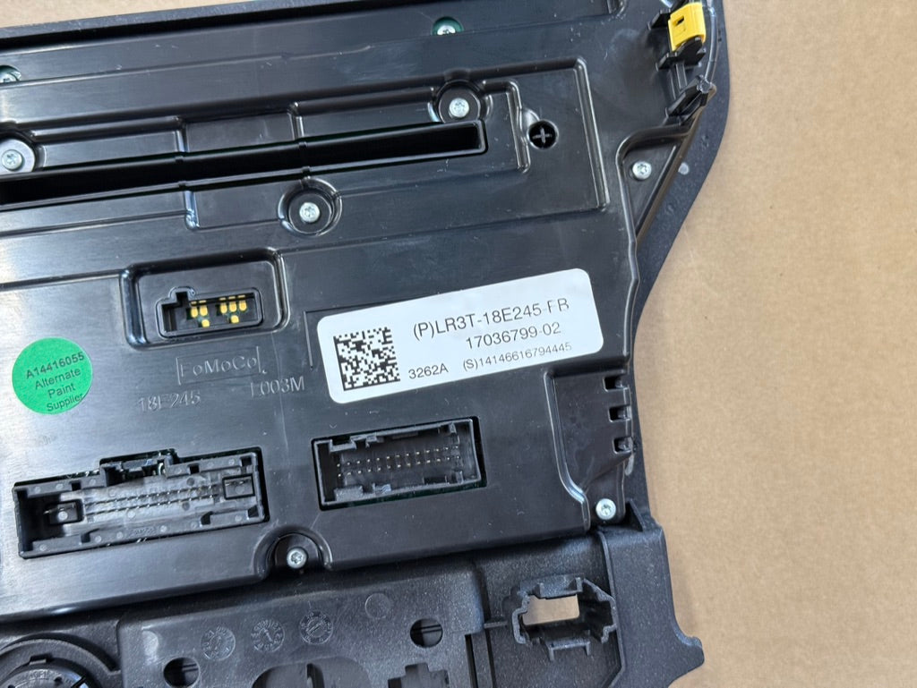 2022 Ford Mustang GT Touch Screen, Face Plate, Radio, Module USB Port