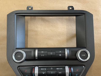 2021 Ford Mustang GT Touch Screen, Face Plate, Radio, Module USB Port