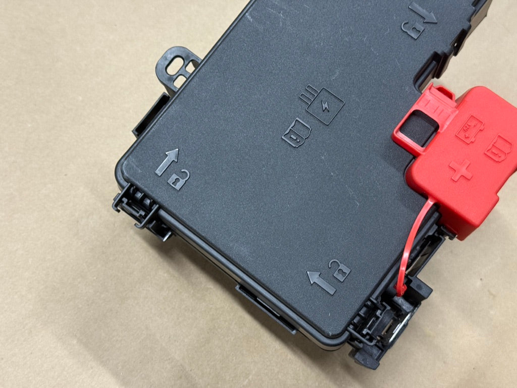 2024-2026 Ford Mustang GT Engine Bay Fuse Box Under Hood
