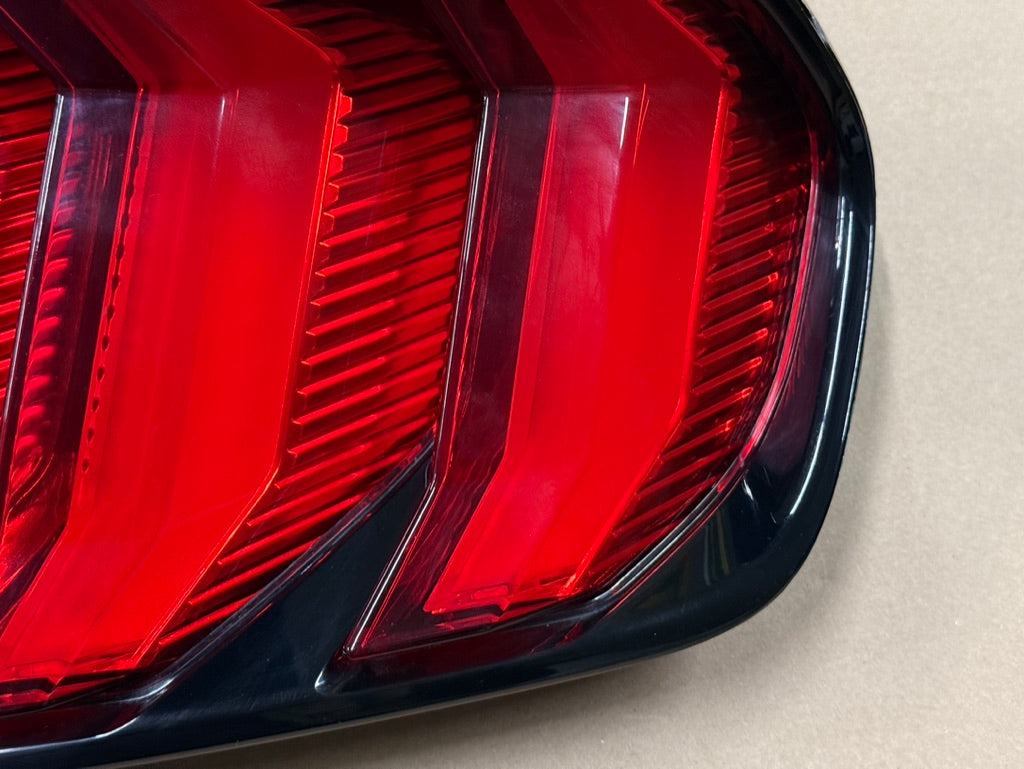 2018-2023 Ford Mustang GT V6 EcoBoost Tail Light RH Passenger Side LED