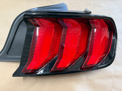 2018-2023 Ford Mustang GT V6 EcoBoost Tail Light RH Passenger Side LED