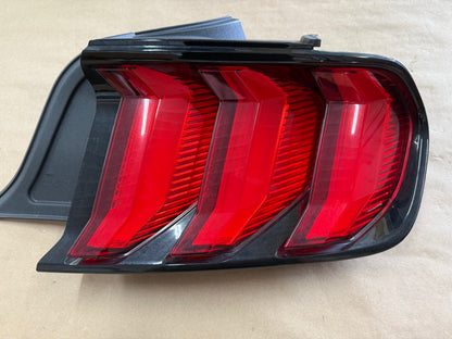 2018-2023 Ford Mustang GT V6 EcoBoost Tail Light RH Passenger Side LED
