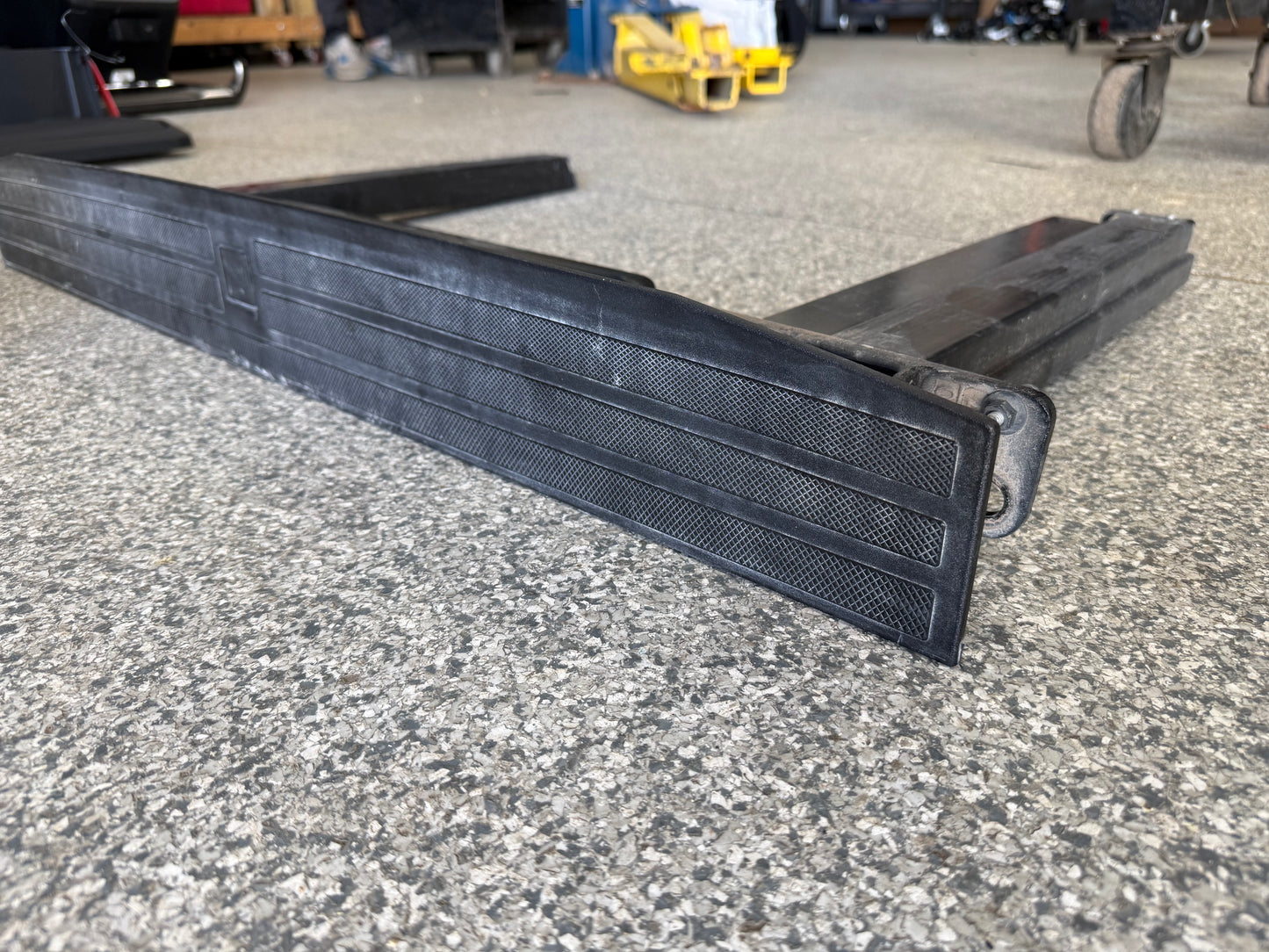 2023-2026 Ford F-250 F-350 Super Duty Tailgate Step OEM