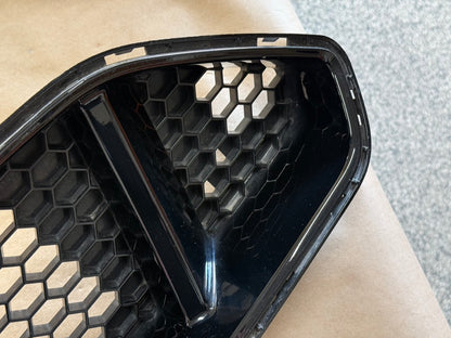 2018-2023 Ford Mustang GT Front Bumper Upper Grille