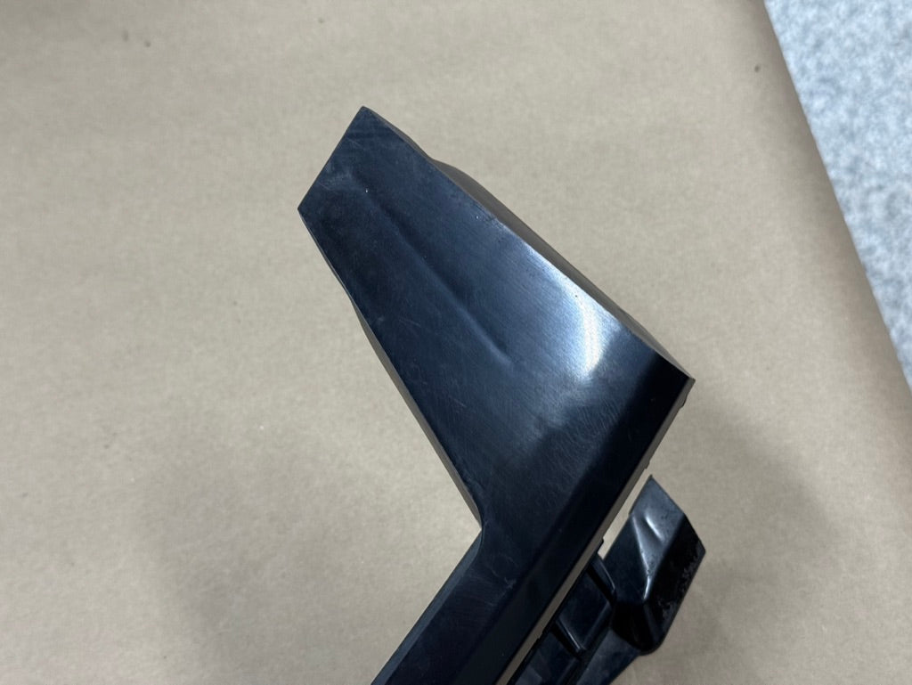 2016-2018 Chevrolet Camaro SS Front Bumper Upper Grille "GM"
