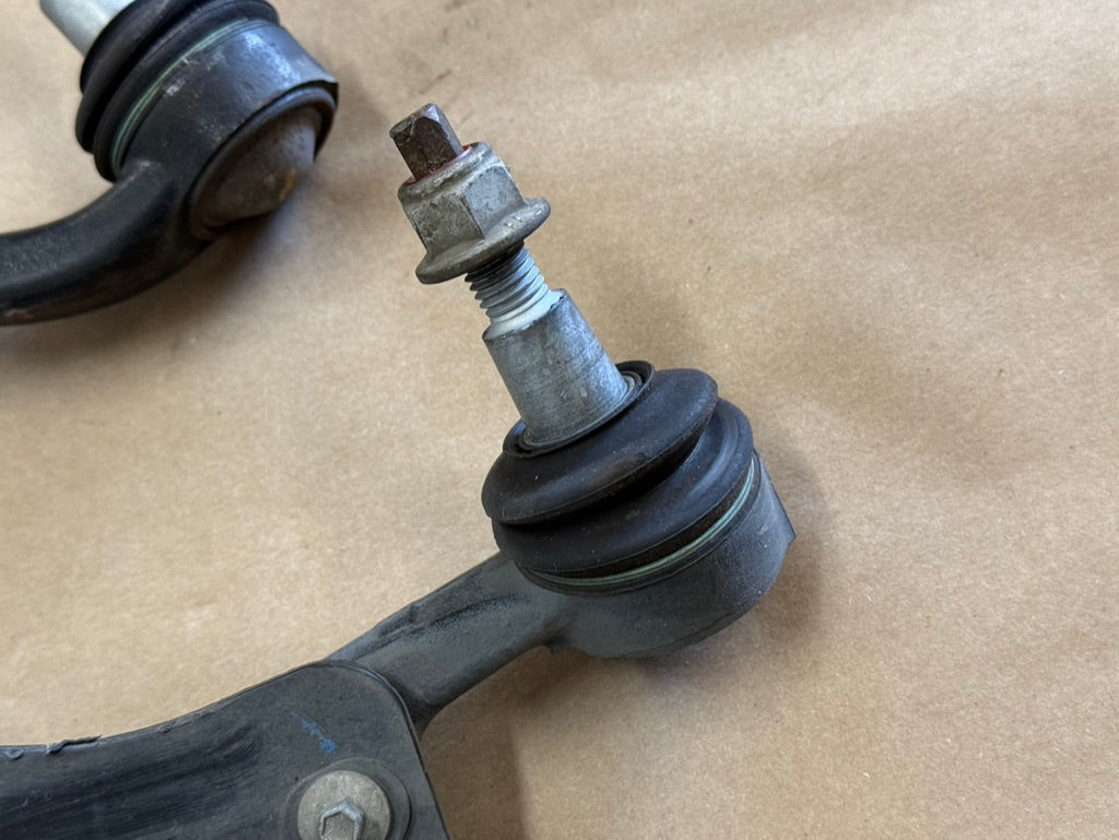 2015-2023 Mustang GT Passenger RH Side Front Control Arms Frontward Rearward PP1