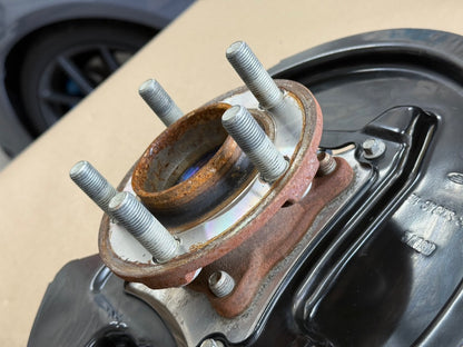 2015-2023 Ford Mustang 5.0 GT RH Passenger Side Rear Spindle Knuckle Hub