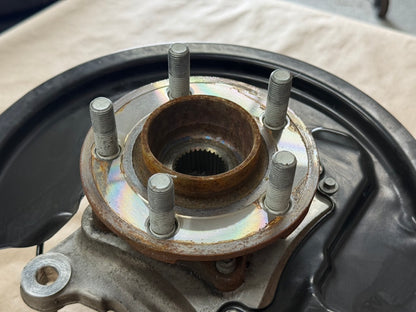 2015-2023 Ford Mustang 5.0 GT RH Passenger Side Rear Spindle Knuckle Hub