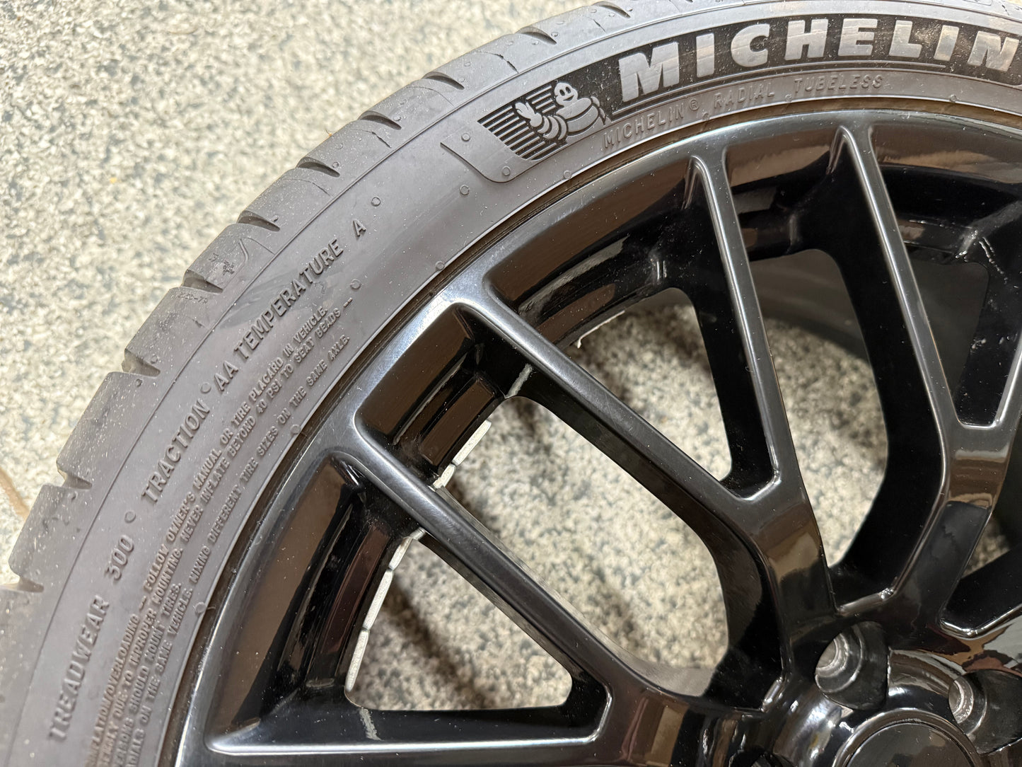2015-2023 Ford Mustang GT 20x8.5" Wheel Rim PP1 265/35/20 Michelin AM Replica