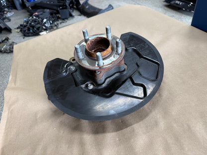 2021-2023 Ford Mustang 5.0 GT RH Passenger Side Front Spindle Knuckle Hub 4 Bolt