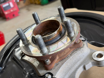 2015-2023 Ford Mustang 5.0 GT LH Driver Side Rear Spindle Knuckle Hub