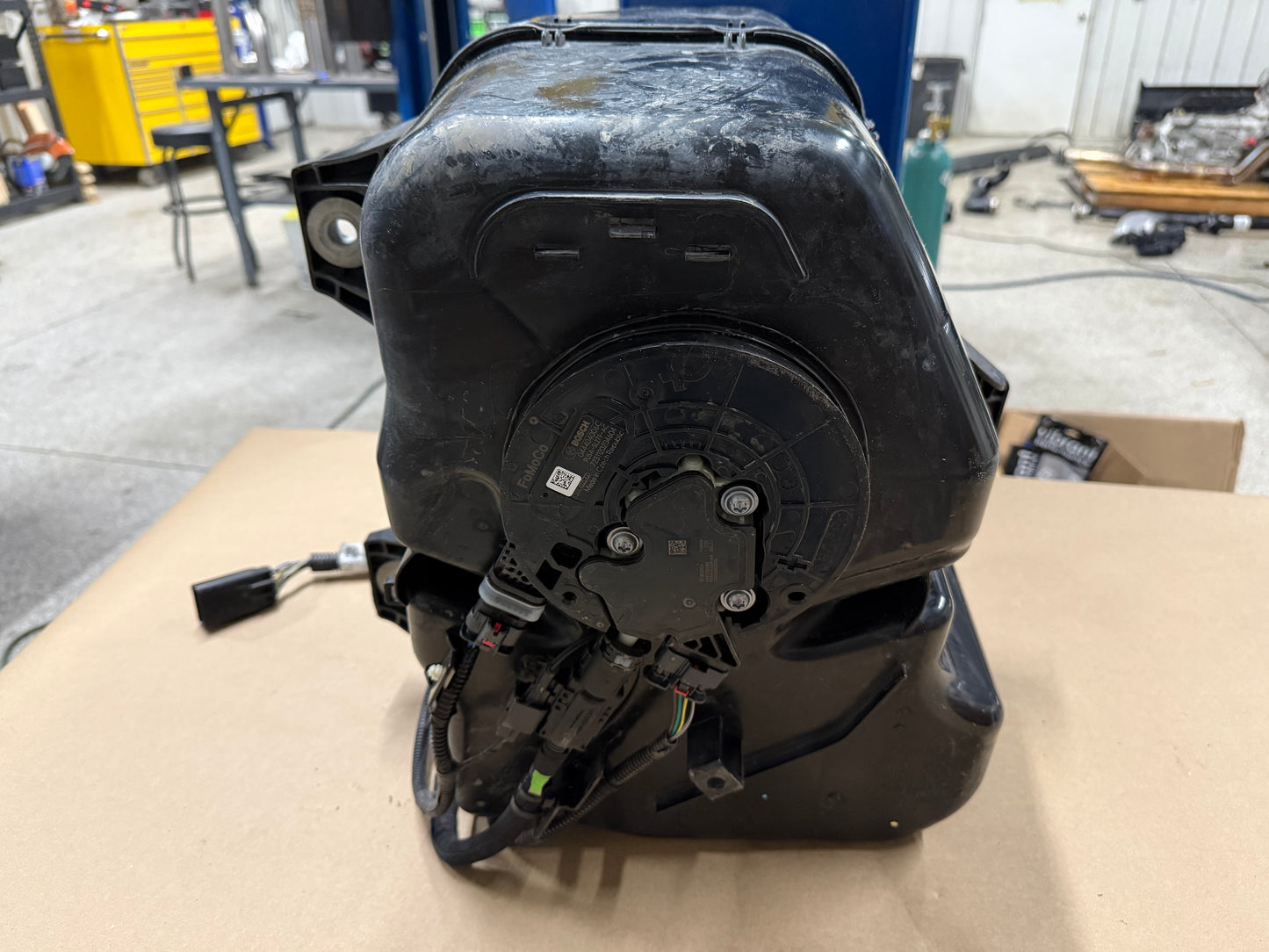 2023-2025 Ford F-250 Super Duty 6.7L DPF Diesel Exhaust Fluid Tank Pump