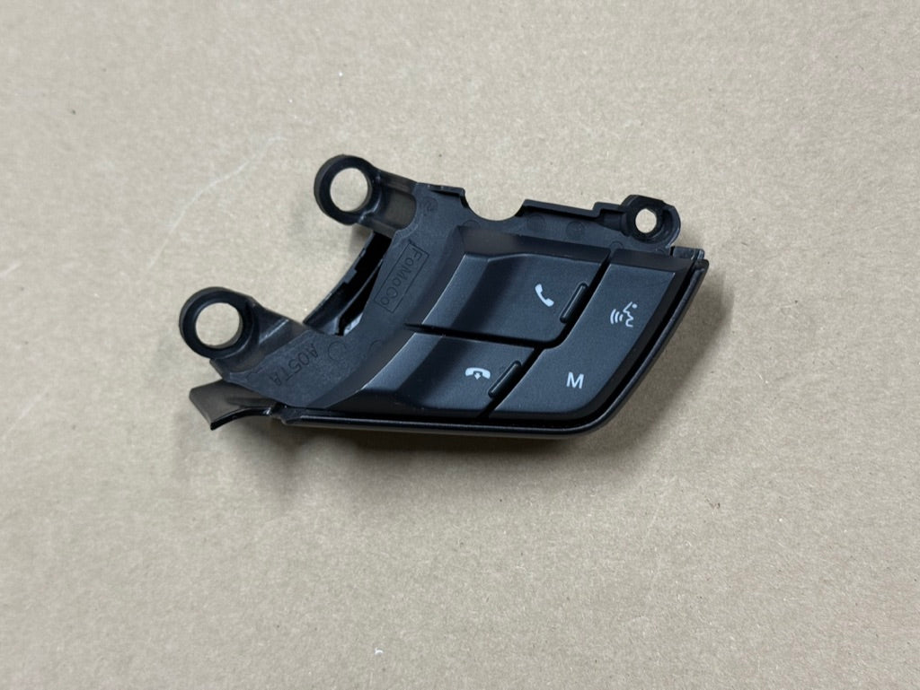 2015-2023 Ford Mustang GT RH Steering Wheel Button Sync Control