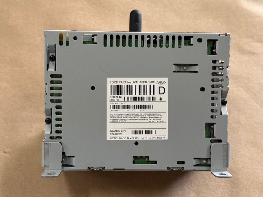2022 Ford Mustang GT Touch Screen, Face Plate, Radio, Module USB Port