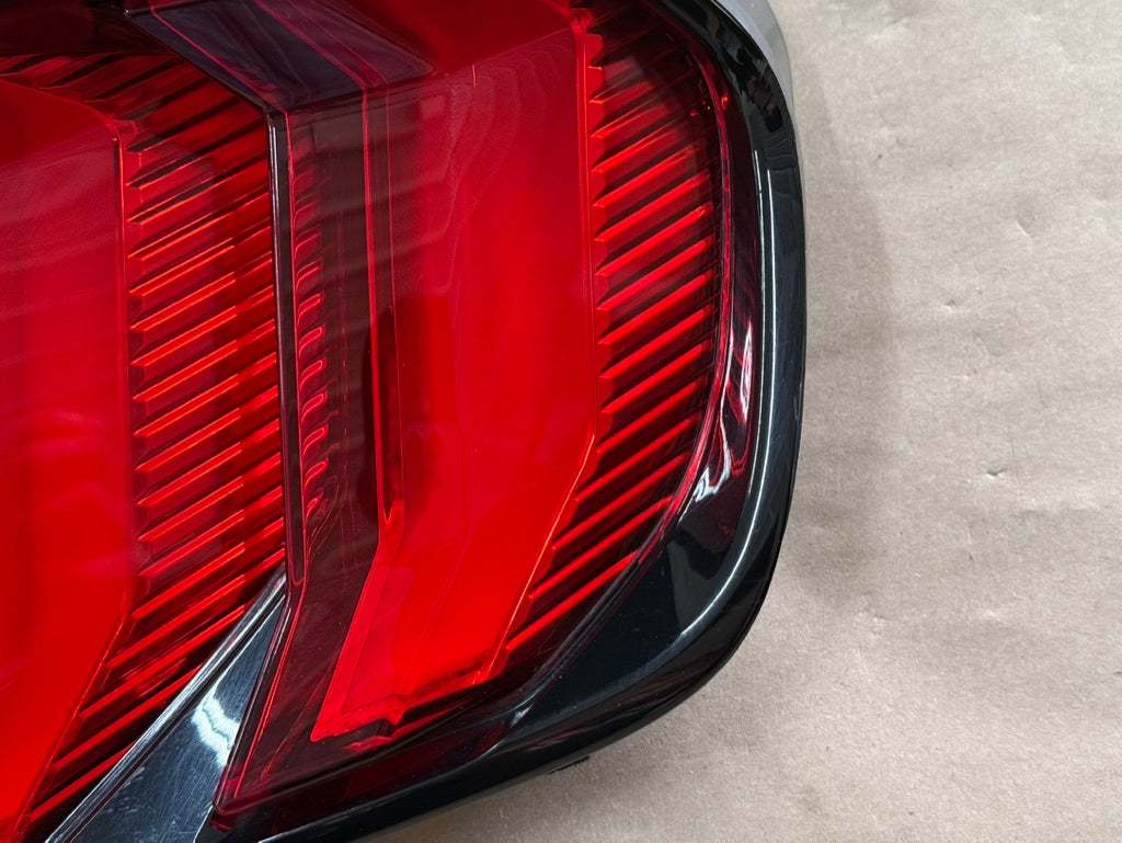 2018-2023 Ford Mustang GT V6 EcoBoost Tail Light RH Passenger Side LED