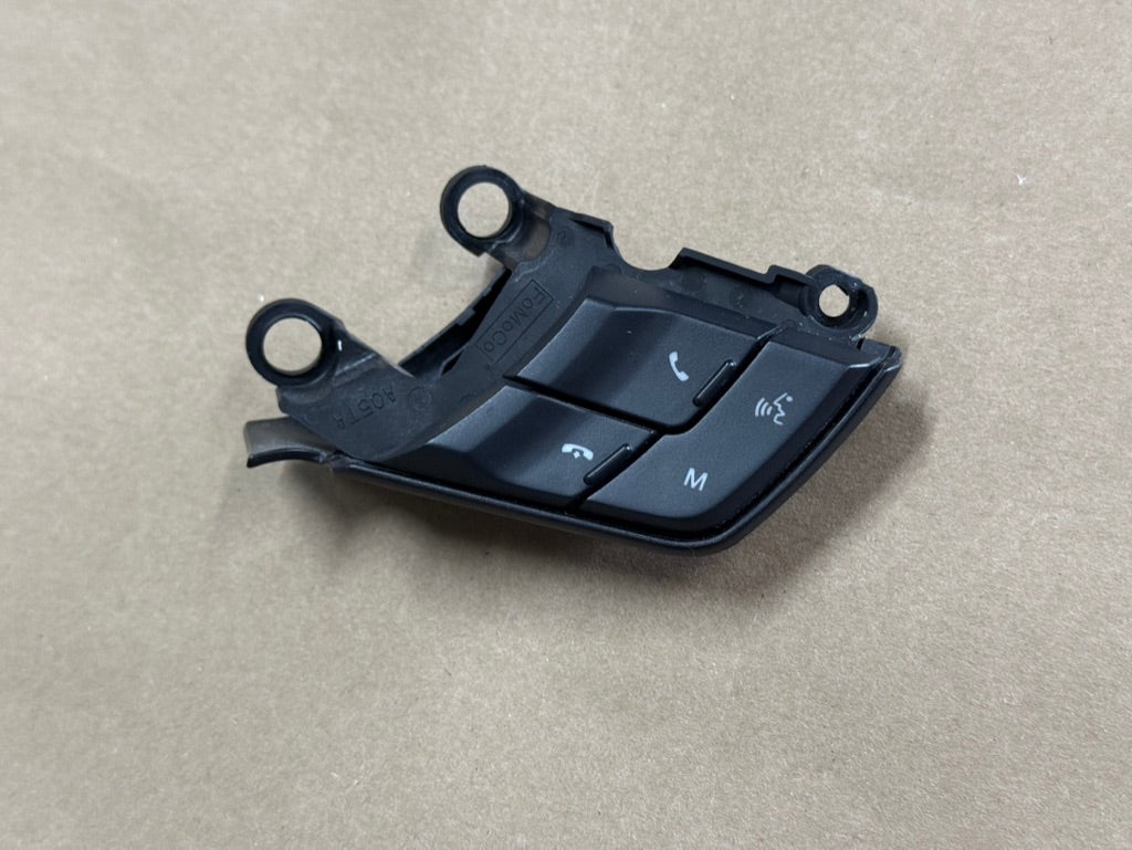 2015-2023 Ford Mustang GT RH Steering Wheel Button Sync Control