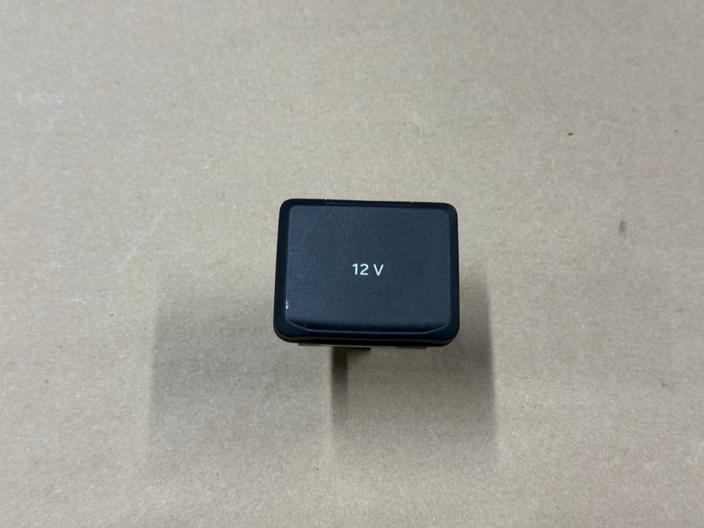 2021-2025 Ford F-150 F-250 F-350 12V Power Outlet Socket ML3T-19A487-AD