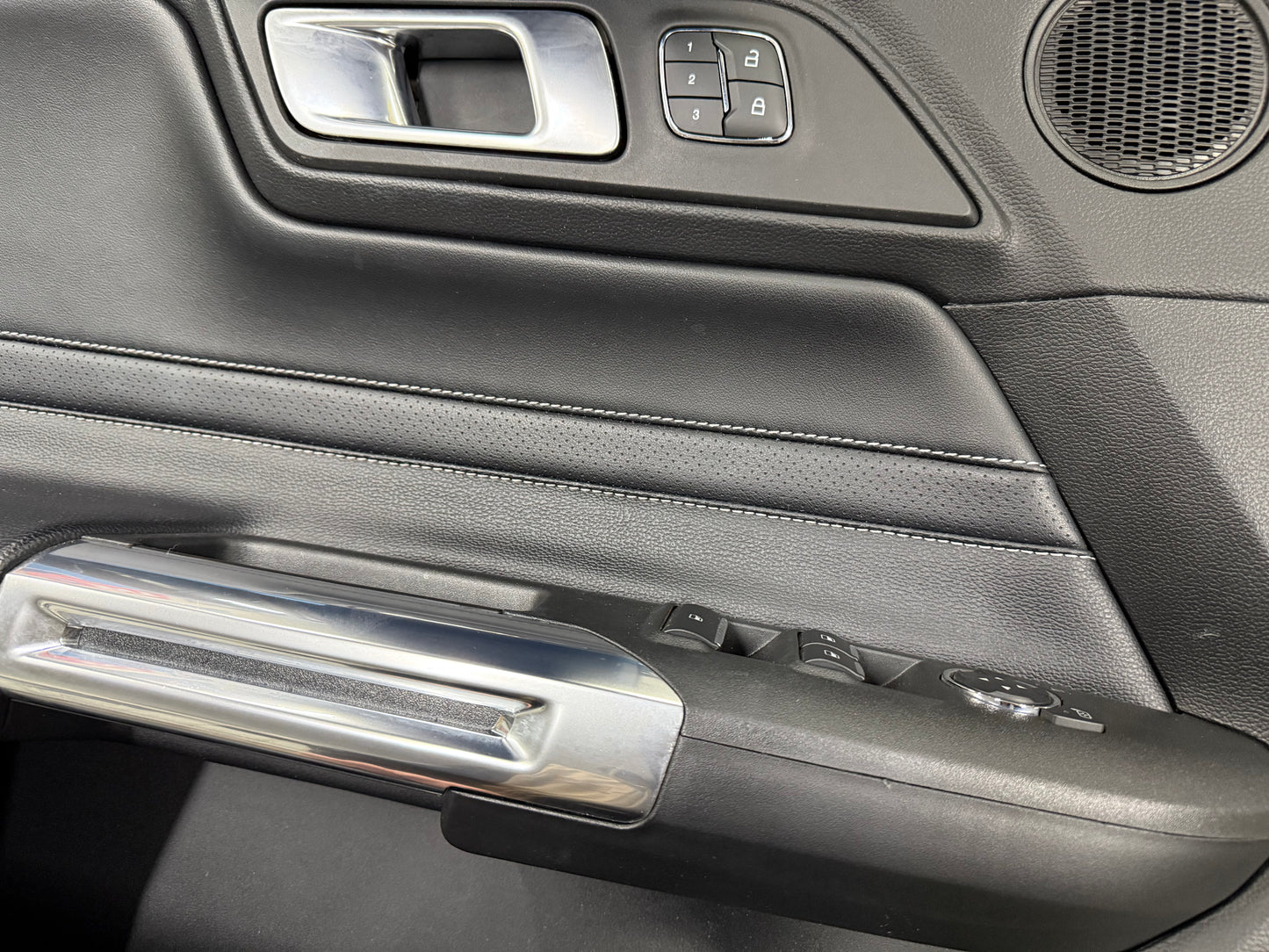 2018-2023 Ford Mustang GT LH Driver Leather Insert Door Panel Grey Stitching