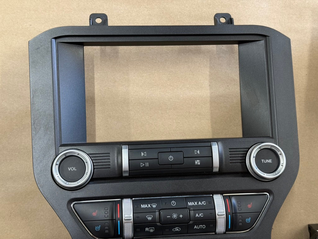 2022 Ford Mustang GT Touch Screen, Face Plate, Radio, Module USB Port