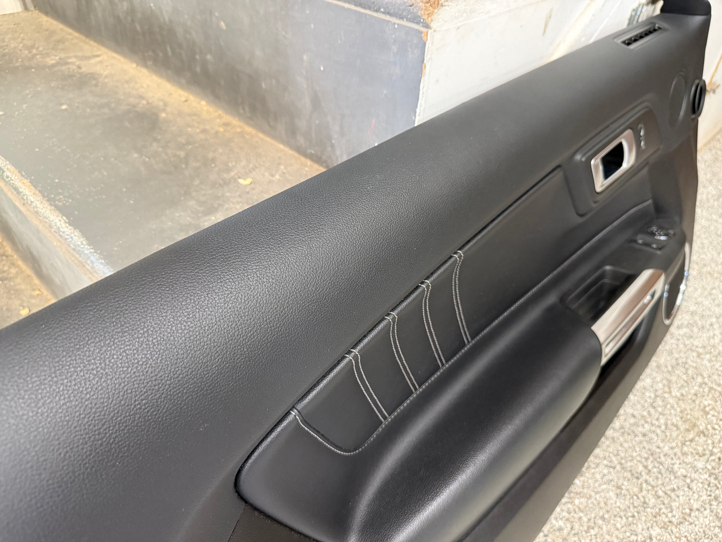 2018-2023 Ford Mustang GT LH Driver Leather Insert Door Panel Grey Stitching