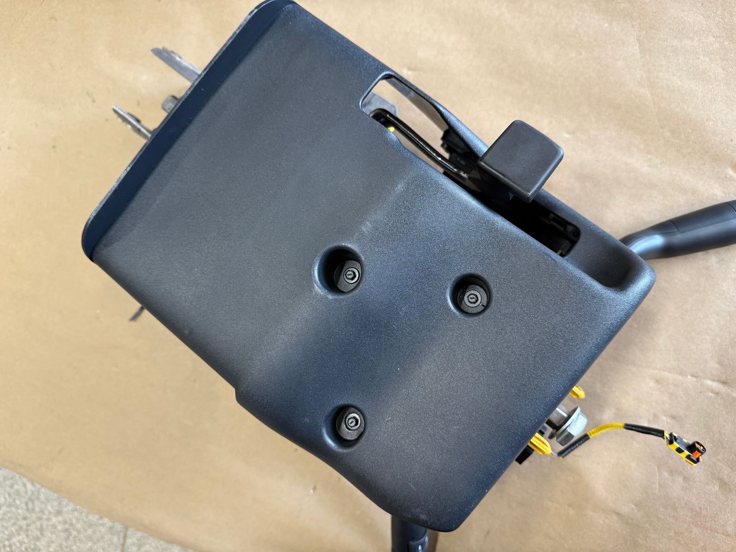 2017-2022 Ford F-250 F-350 Super Duty Steering Column Manual Tilt w/Key