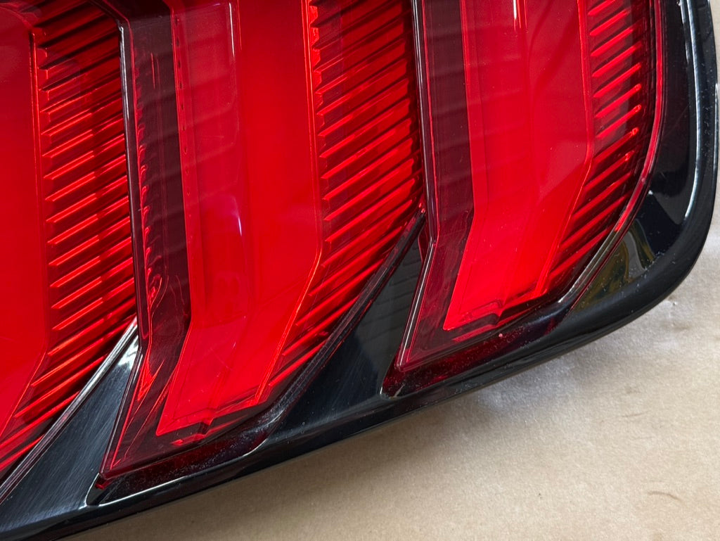 2018-2023 Ford Mustang GT V6 EcoBoost Tail Light RH Passenger Side LED