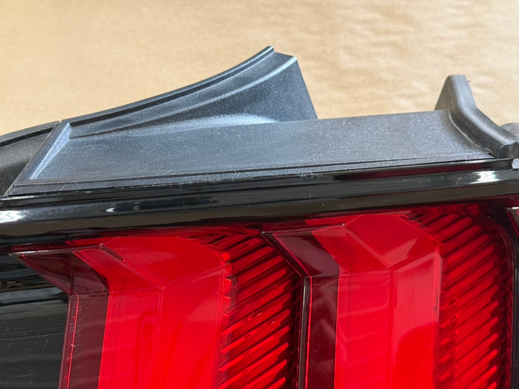 2018-2023 Ford Mustang GT V6 EcoBoost Tail Light RH Passenger Side LED