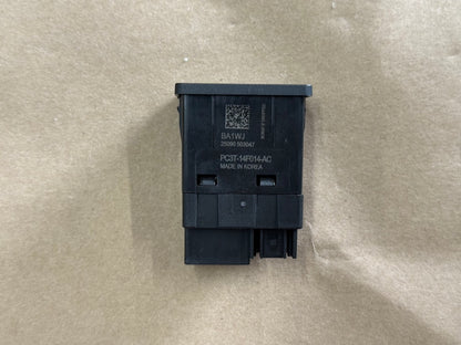 2024-2026 Ford Mustang GT Ecoboost USB Port