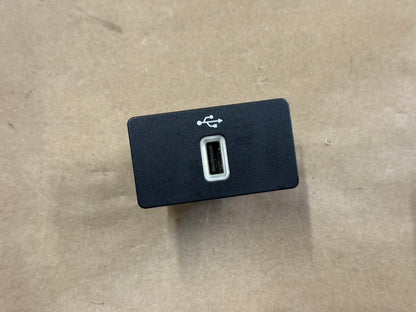 2021 Ford Mustang GT Touch Screen, Face Plate, Radio, Module USB Port