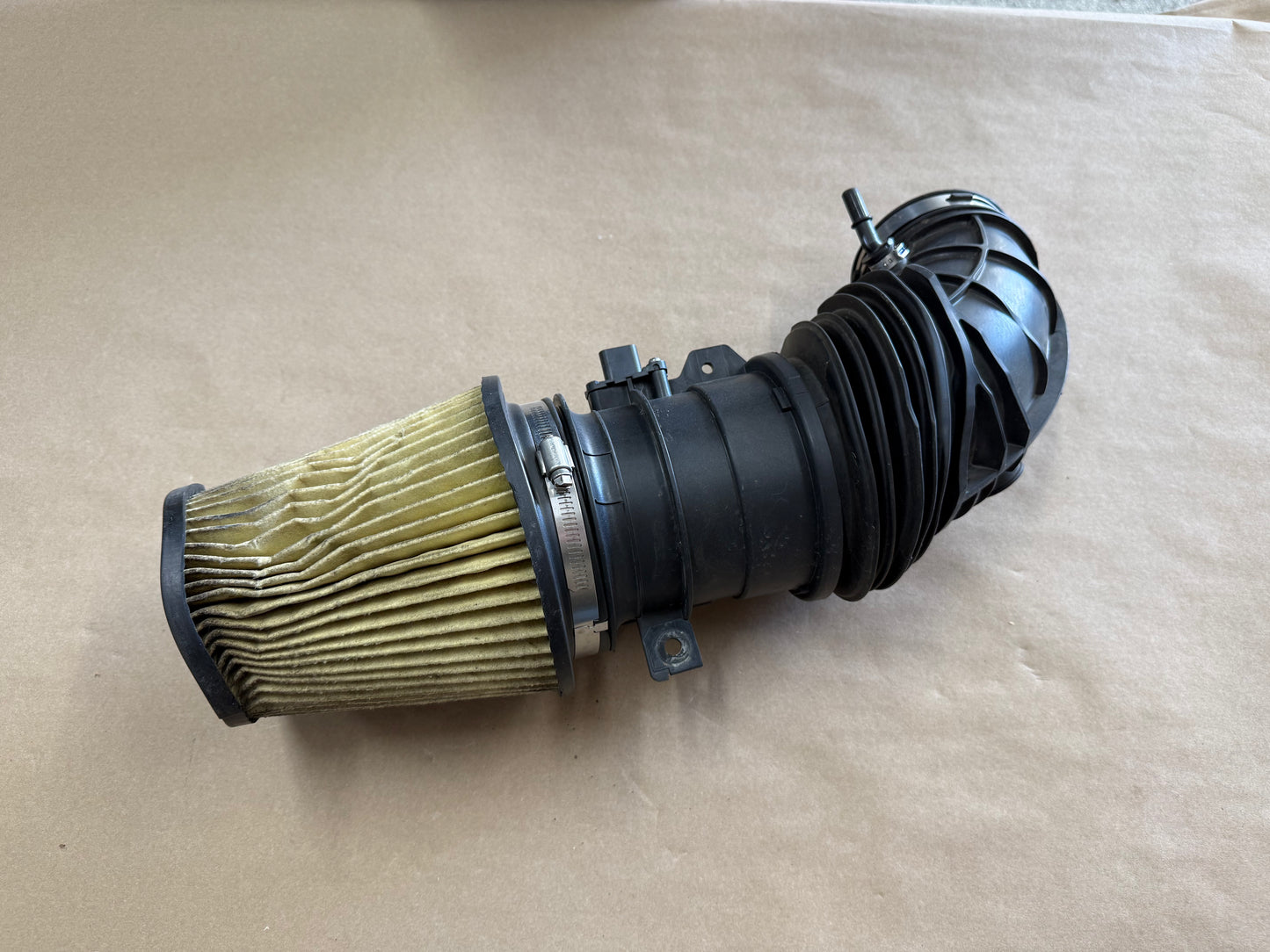 2024-2026 Ford Mustang GT Coyote OEM Cold Air Intake Elbow MAF Housing RH Pass.
