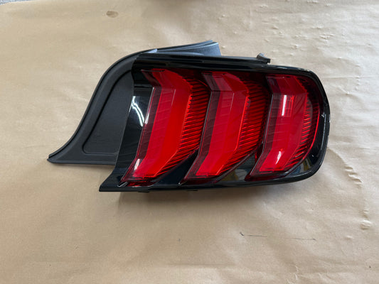 2018-2023 Ford Mustang GT V6 EcoBoost Tail Light RH Passenger Side LED