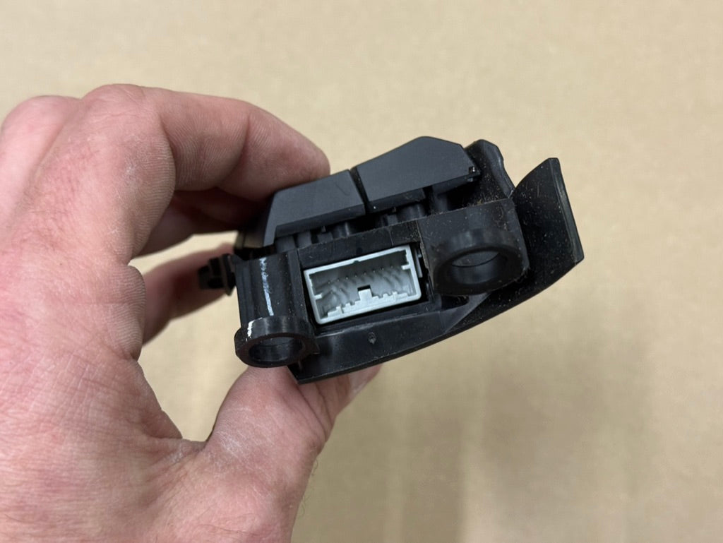 2015-2023 Ford Mustang GT RH Wheel Steering Button Sync Control