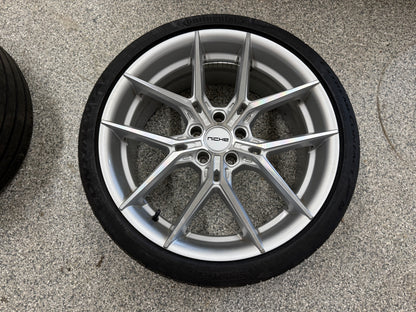 2015-2026 Mustang Niche Prodigy 5 20x9" Silver Wheel/Tire 275/30/20 Continental