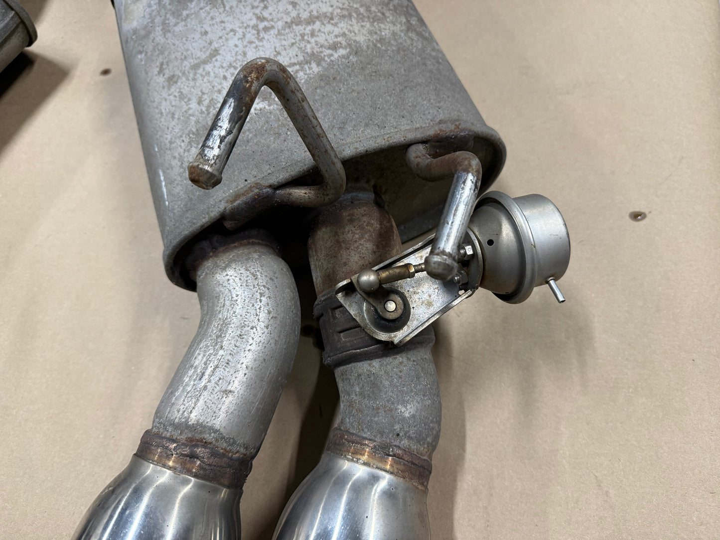 2012-2015 Chevrolet Camaro SS Quad Tip Mufflers RH LH Pair Used