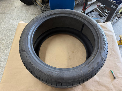 Pirelli P Zero PZ4 285/40/19 Tire