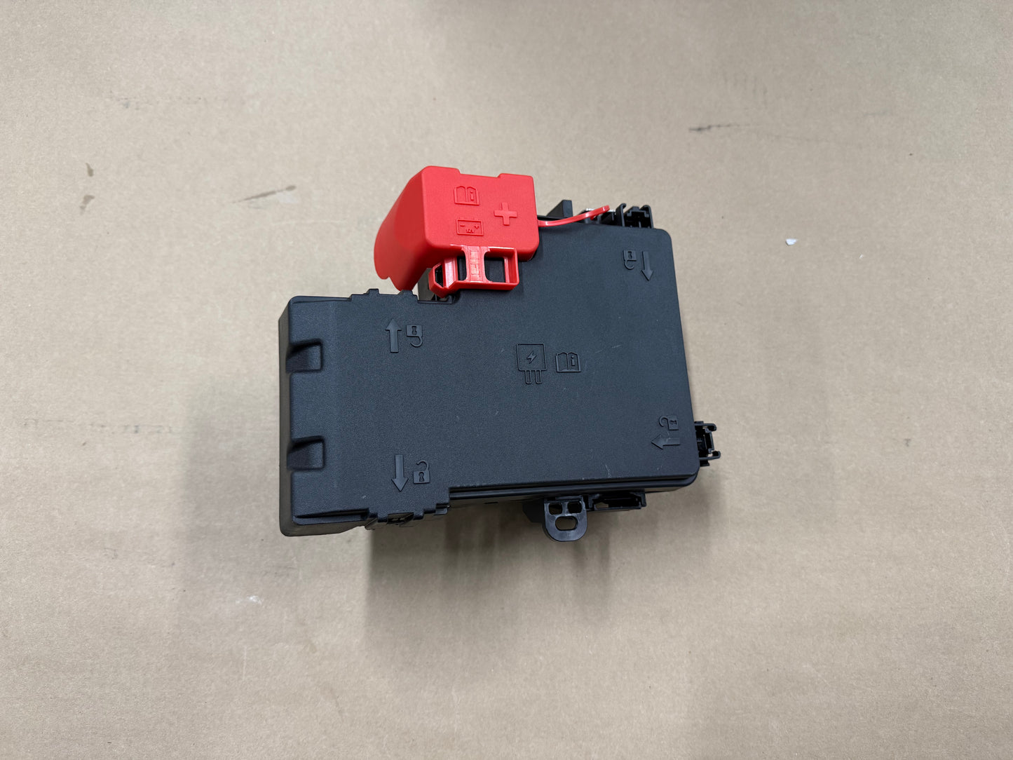2024-2026 Ford Mustang GT Engine Bay Fuse Box Under Hood
