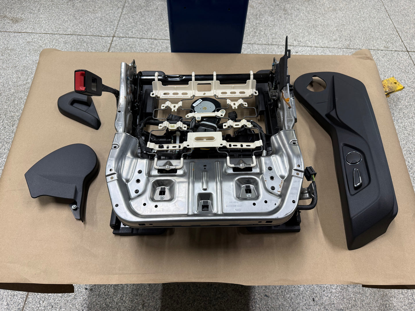 2018-2023 Ford Mustang LH Driver Side Electric Power Seat Track Heat/Cool