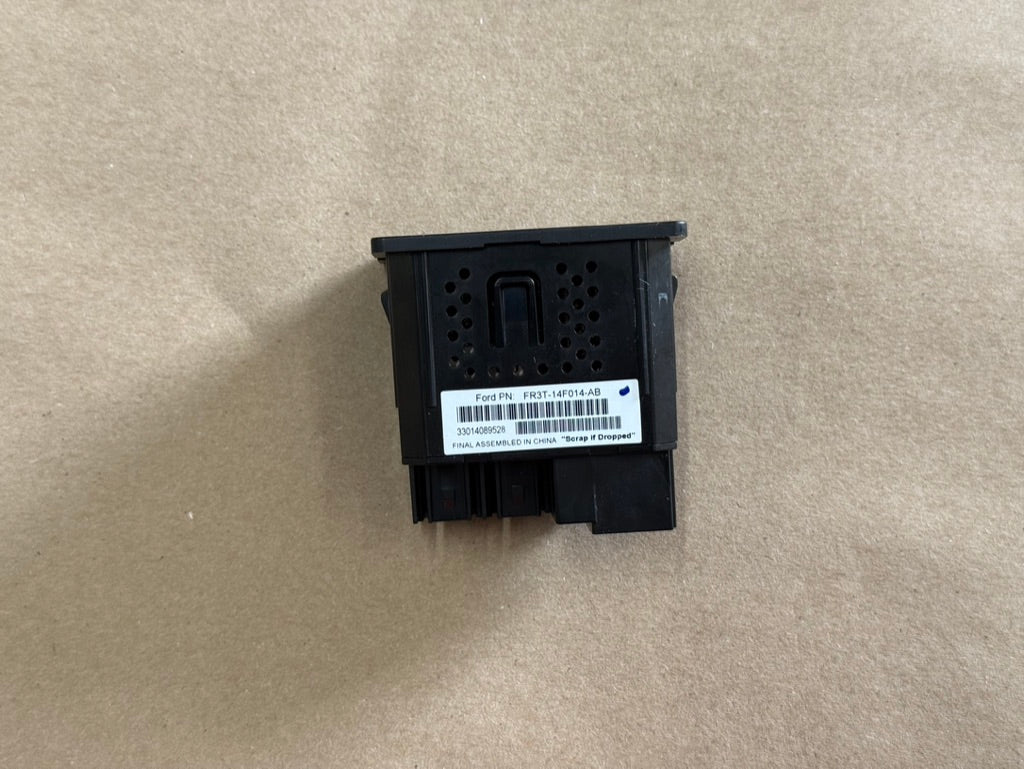 2015 Ford Mustang GT Ecoboost USB Port OEM 15-17