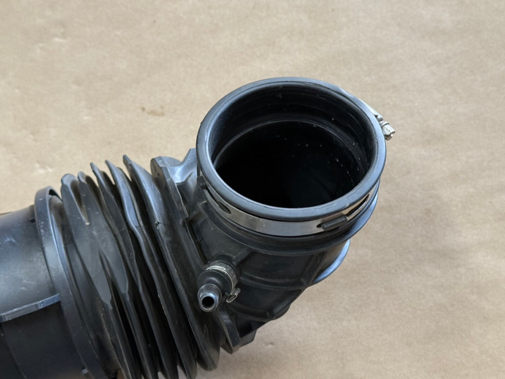 2024-2026 Ford Mustang GT Coyote OEM Cold Air Intake Elbow MAF Housing RH Pass.