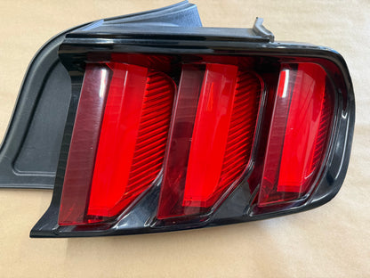 2015-2017 Ford Mustang GT V6 EcoBoost Tail Light RH Passenger Side LED
