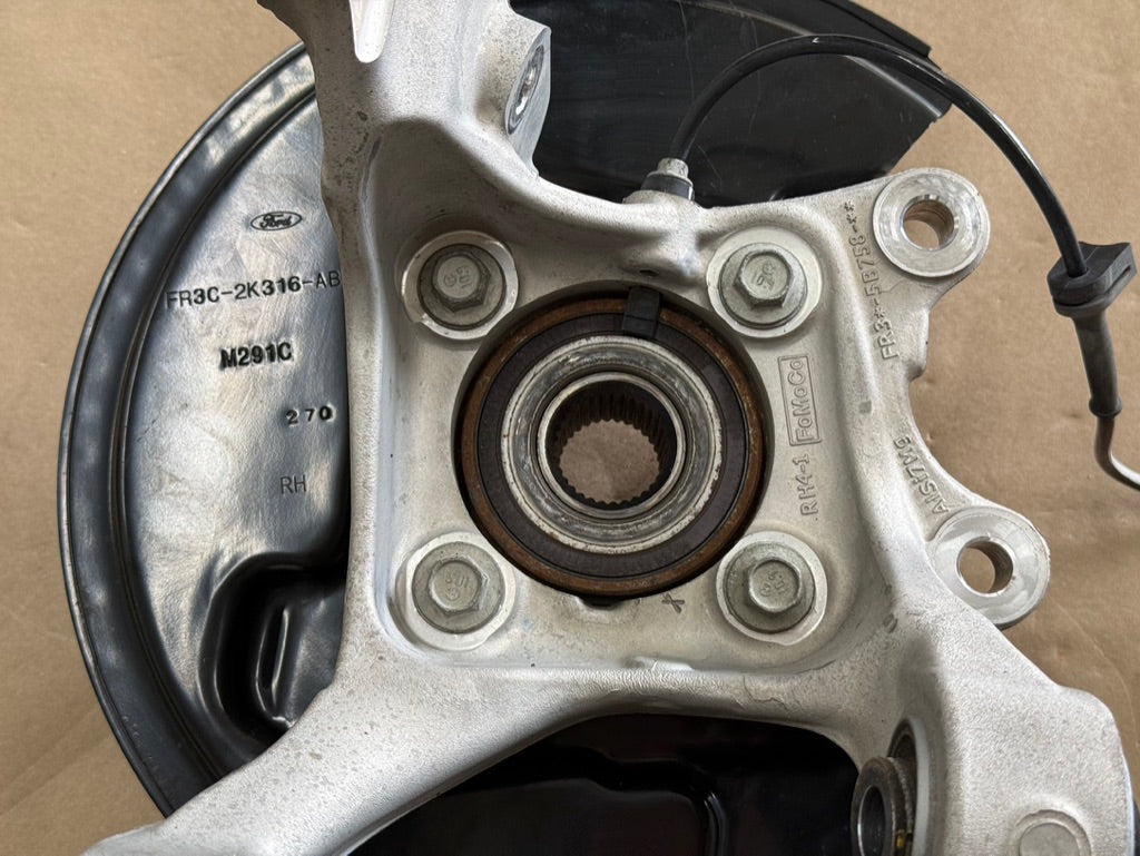 2015-2023 Ford Mustang 5.0 GT RH Passenger Side Rear Spindle Knuckle Hub