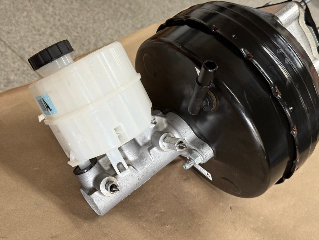 2023-2026 F-250 Super Duty 7.3L Hydraulic Master Cylinder Brake Booster Vacuum