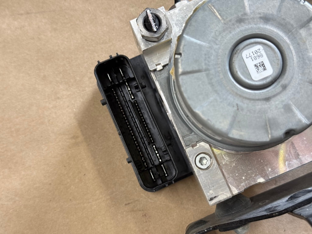 2018 Ford Mustang GT ABS Module Controller Anti-Lock Brakes "Auto"