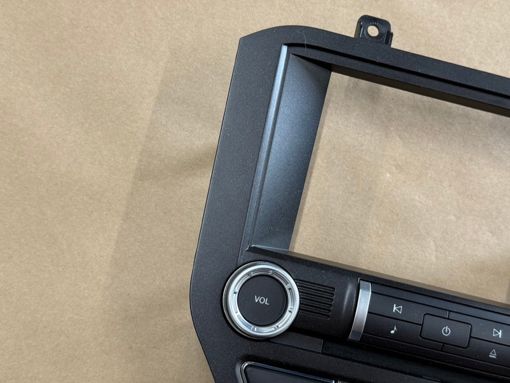2021 Ford Mustang GT Touch Screen, Face Plate, Radio, Module USB Port