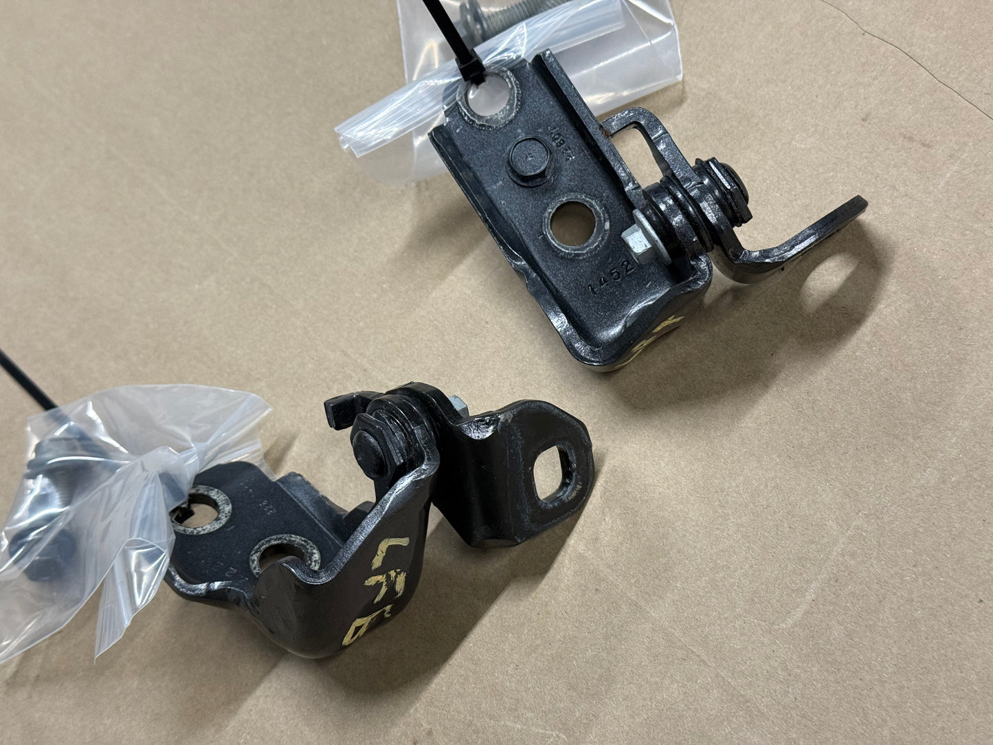 2023-2025 Ford F-250 F-350 Door Hinges LH Driver Front Upper Lower "M7"