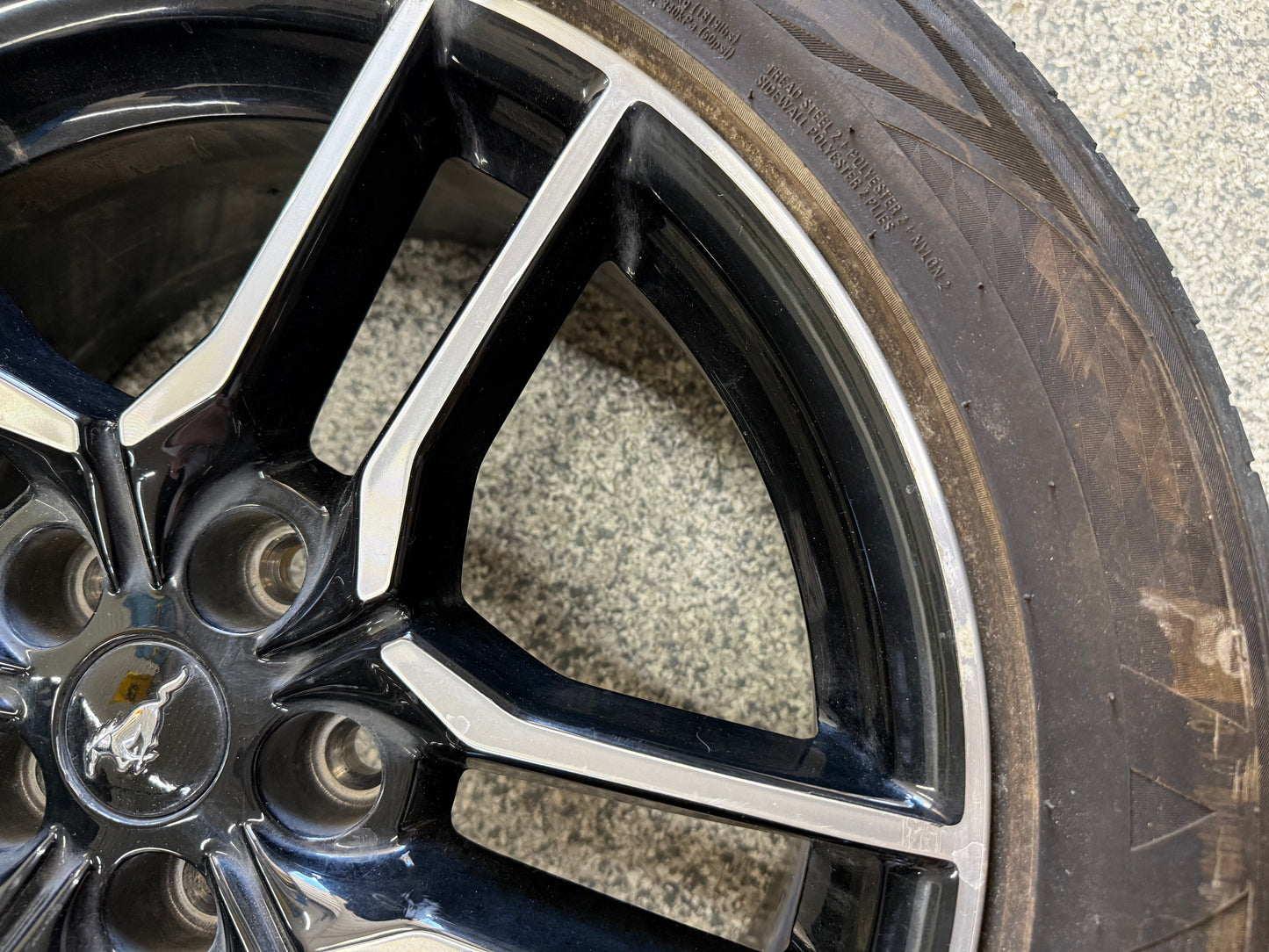 2018-2023 Ford Mustang GT 5.0 18x8" Wheel Rim Kumho Majesty 235/50/18