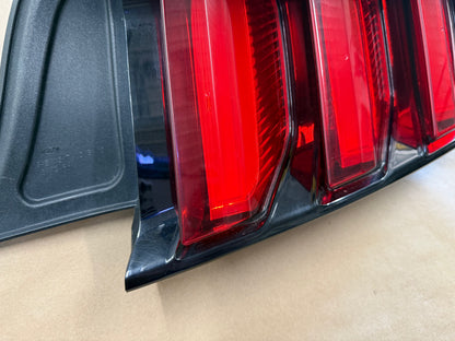 2015-2017 Ford Mustang GT V6 EcoBoost Tail Light RH Passenger Side LED