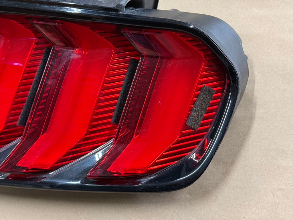 2018-2023 Ford Mustang GT V6 EcoBoost Tail Light RH Passenger Side LED