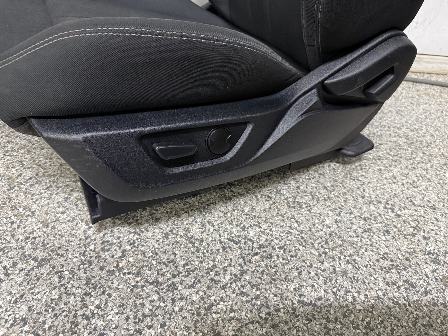 2018-2023 Ford Mustang GT Black Cloth Seats Coupe Front Power Seats