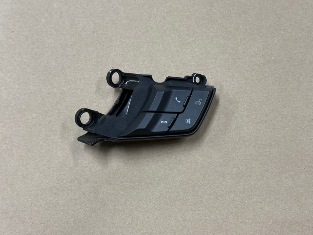 2015-2023 Ford Mustang GT RH Wheel Steering Button Sync Control